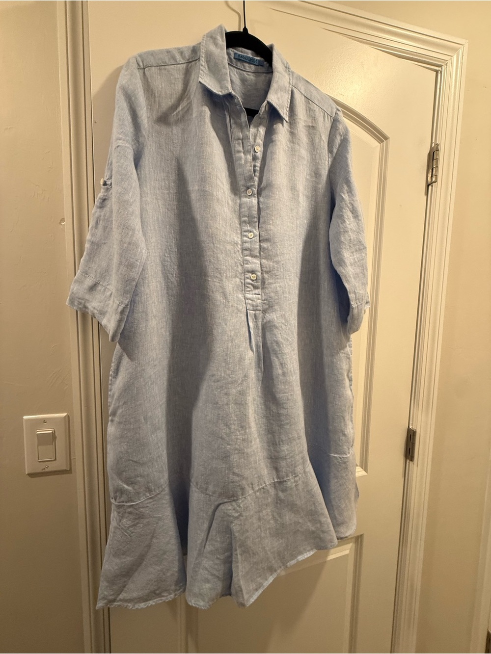 J. McLaughlin Light Blue Linen Shirt - Picture 3 of 6